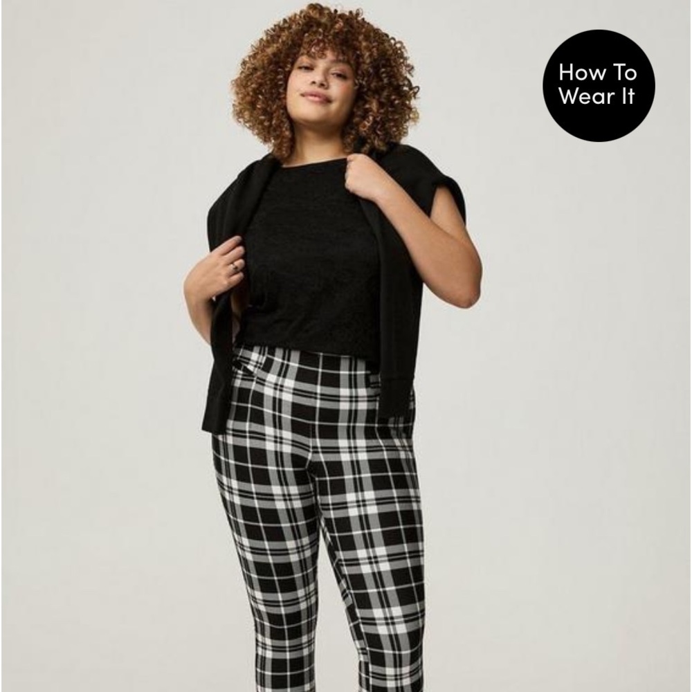 Torrid Black Lace Sleeveless Top - Picture 3 of 7